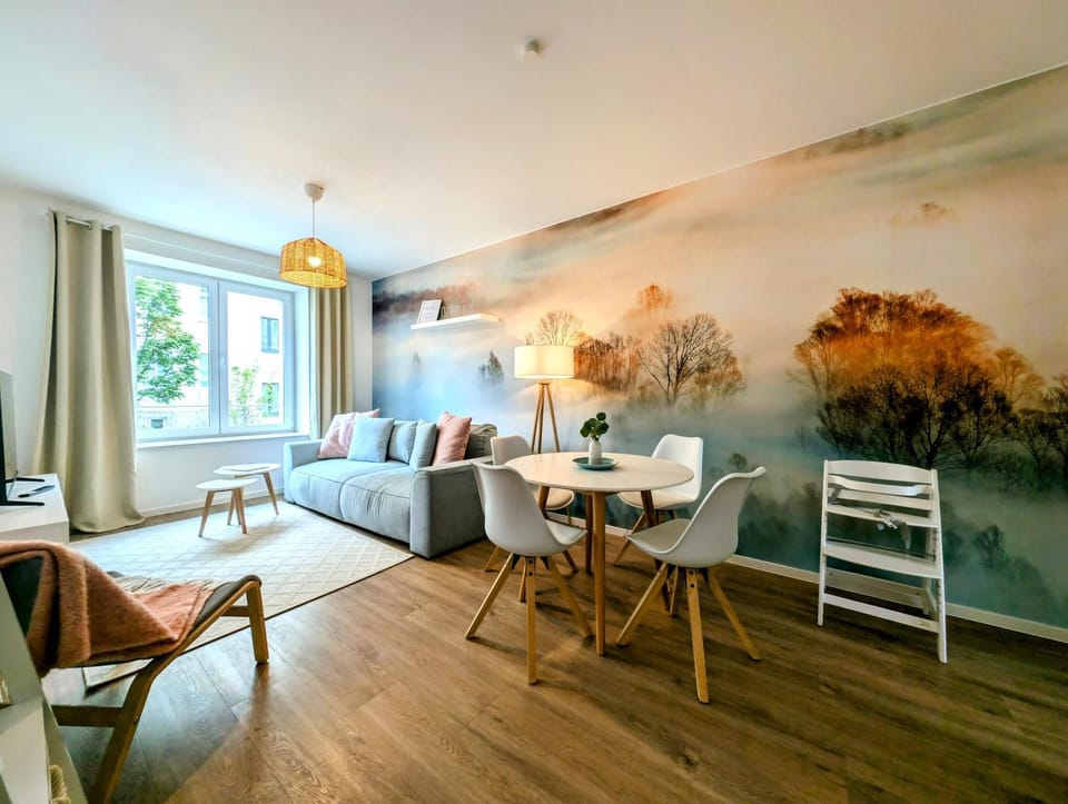 Living room, Photo of the whole room, Seating area, Dining area