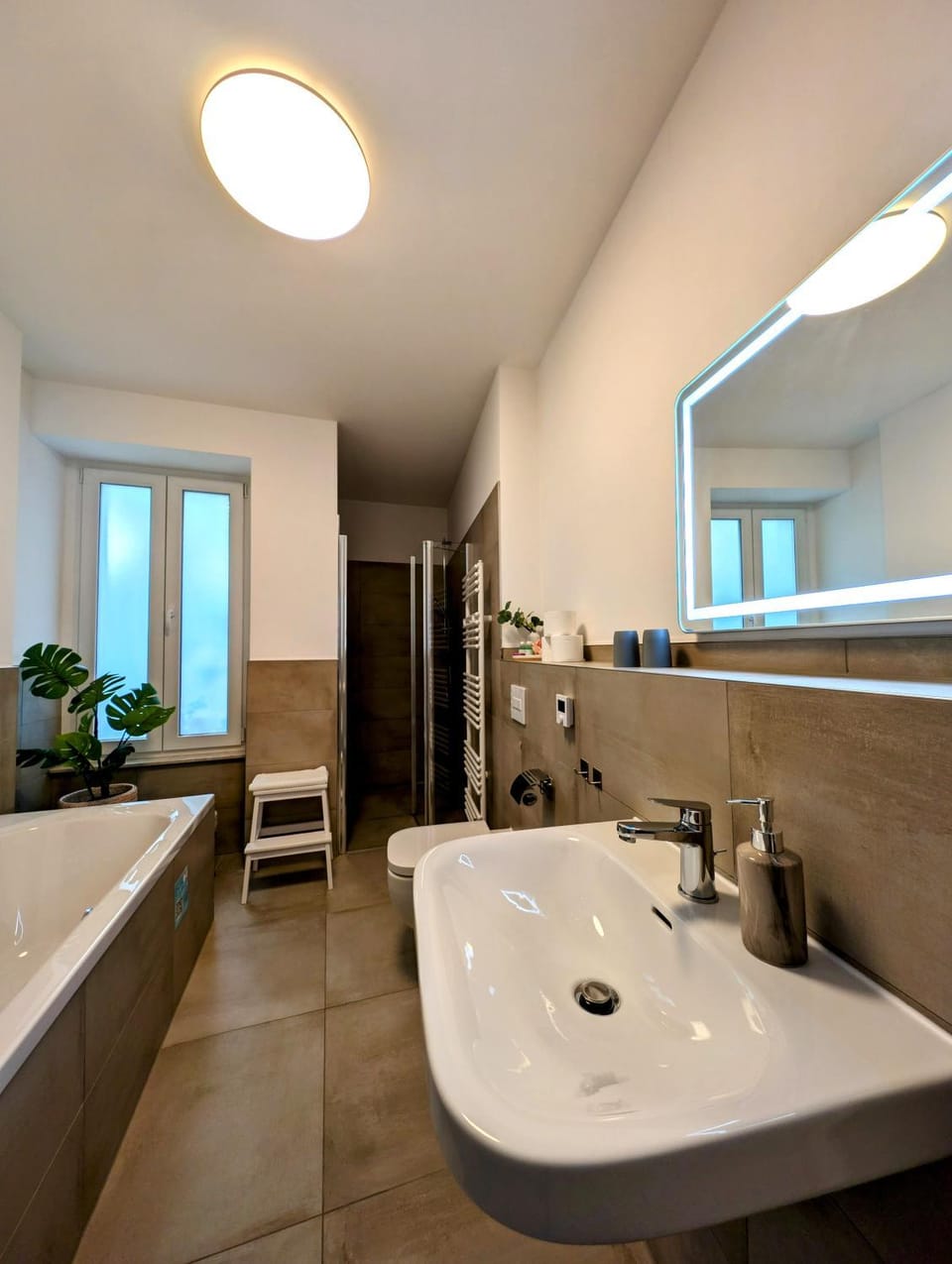 Bathroom, Bath