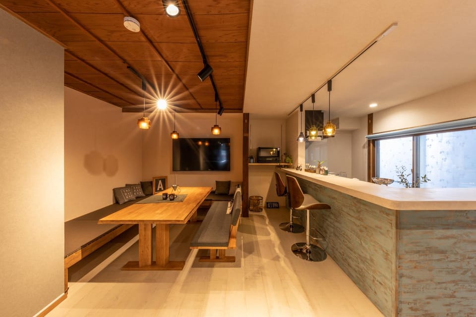 Living room, Dining area