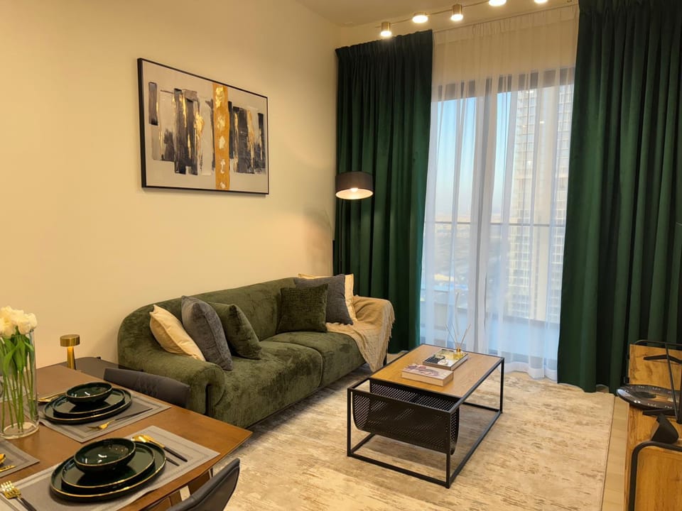 ASHRI HH, Luxurious Apt in JVC Apartment in Dubai