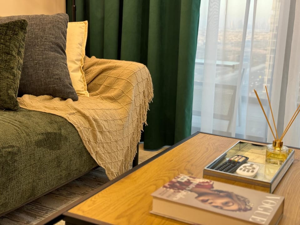 ASHRI HH, Luxurious Apt in JVC Apartment in Dubai