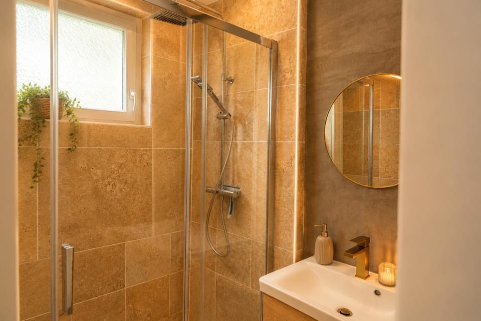 Shower, Bathroom