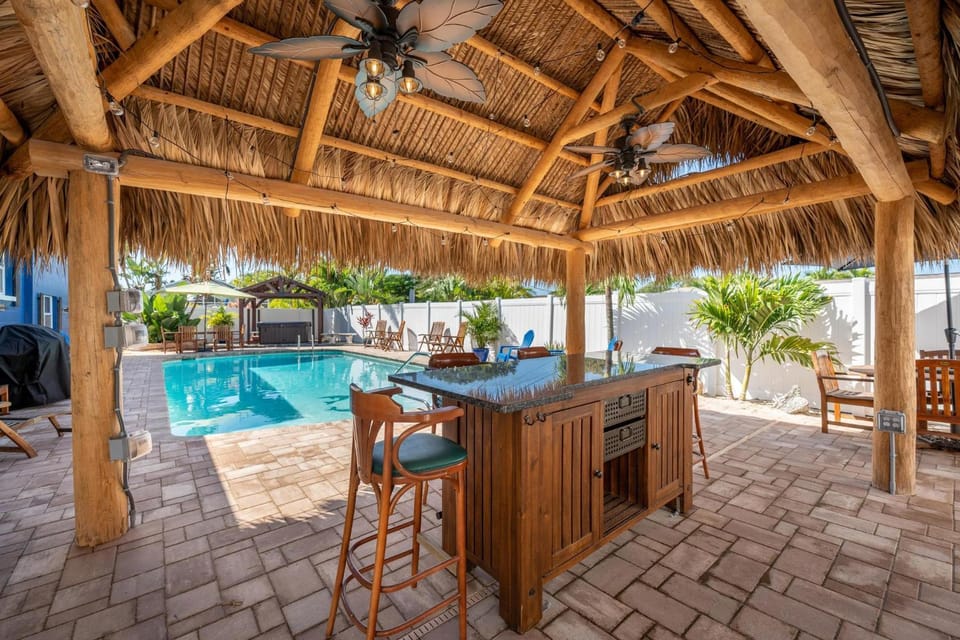 Patio, Day, Lounge or bar, Pool view, Swimming pool