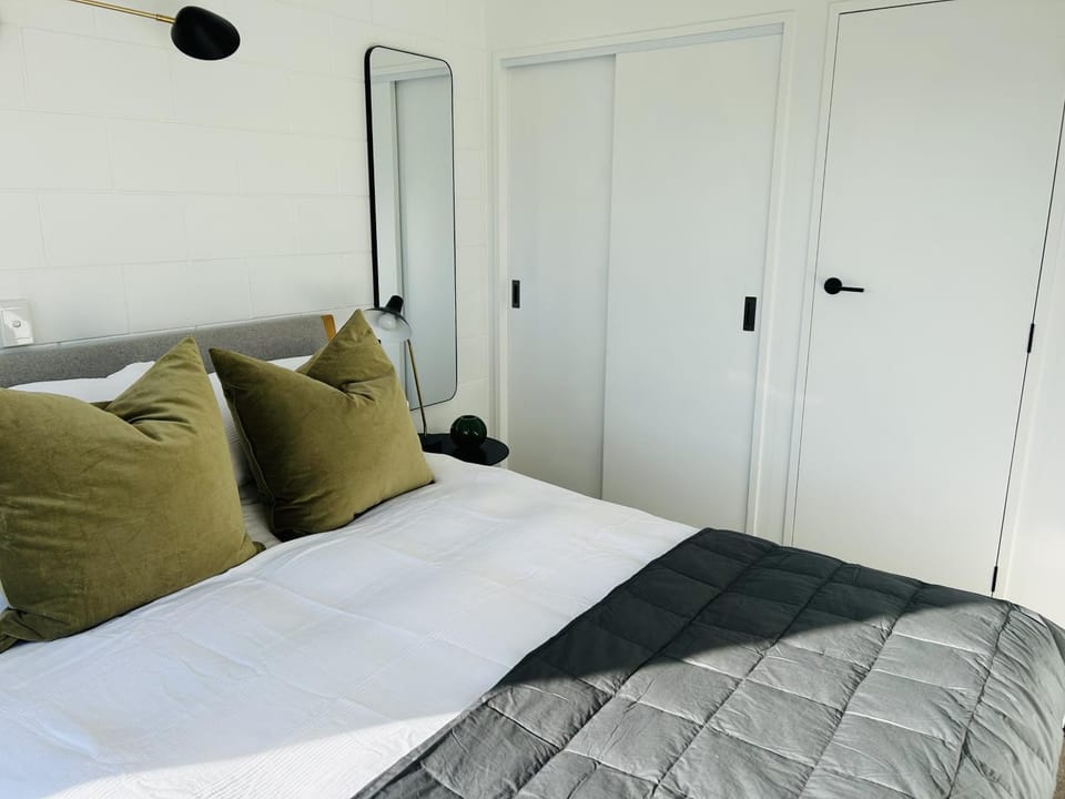 Bed, Bedroom, wardrobe