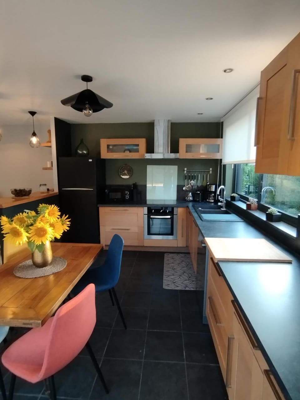 Kitchen or kitchenette, Dining area, dishwasher, oven, stove