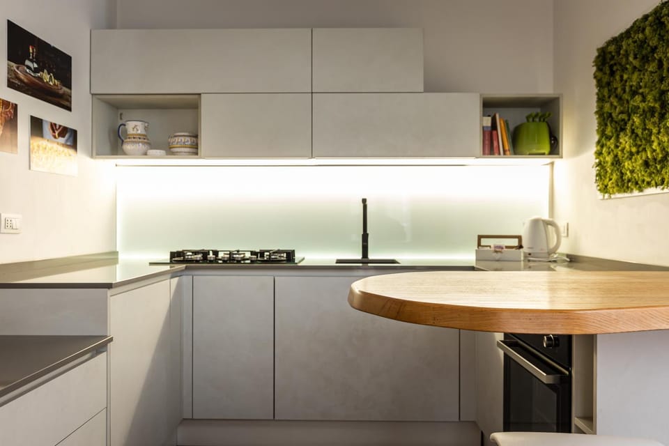 Kitchen or kitchenette, pet friendly, stove