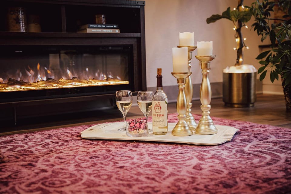 TV and multimedia, Living room, fireplace