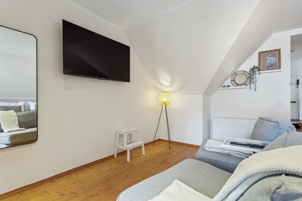 TV and multimedia, Seating area