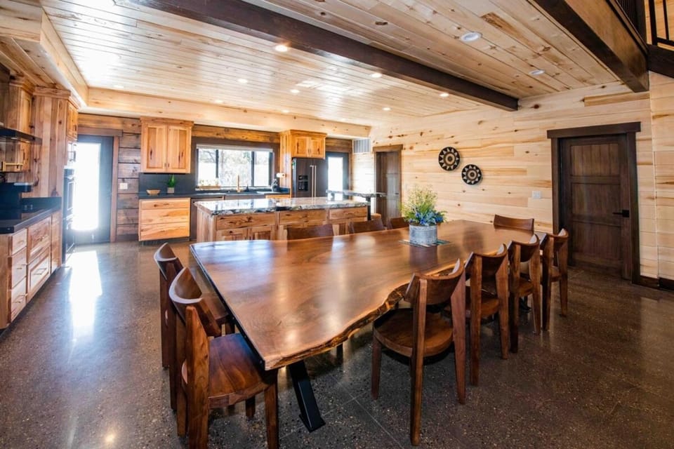 Juniper Ridge Luxury Lodge East Zion & Bryce Nature lodge in Orderville