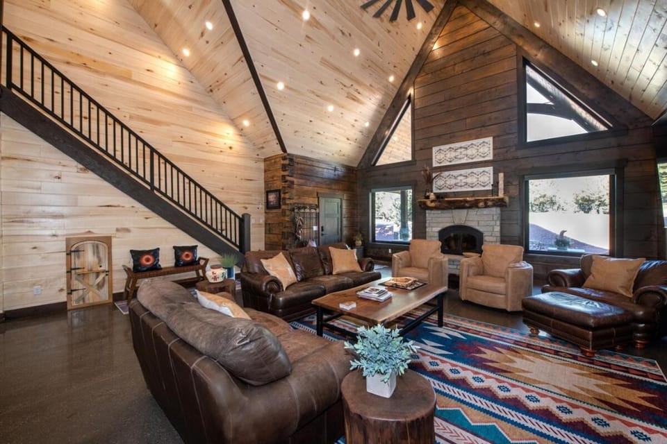 Juniper Ridge Luxury Lodge East Zion & Bryce Nature lodge in Orderville