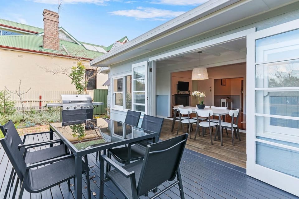 Charming Cottage by the Water Pet Friendly WoyWoy House in Central Coast