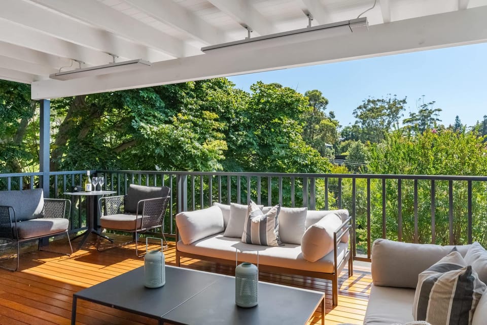 Mollymook Golden Sands - timeless 5 BR beach house House in New South Wales