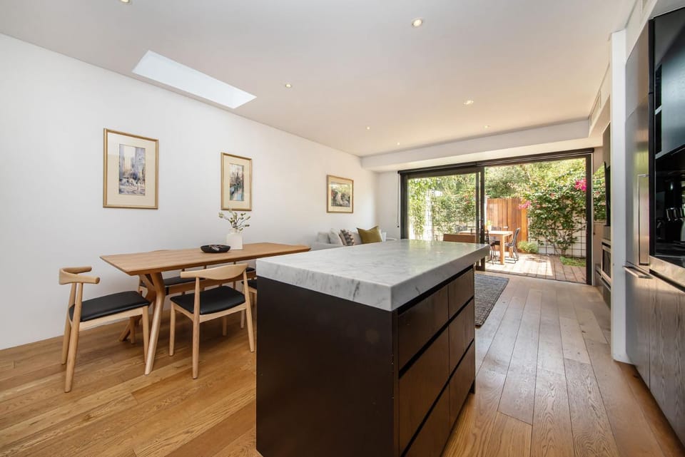 Dining area, kitchen