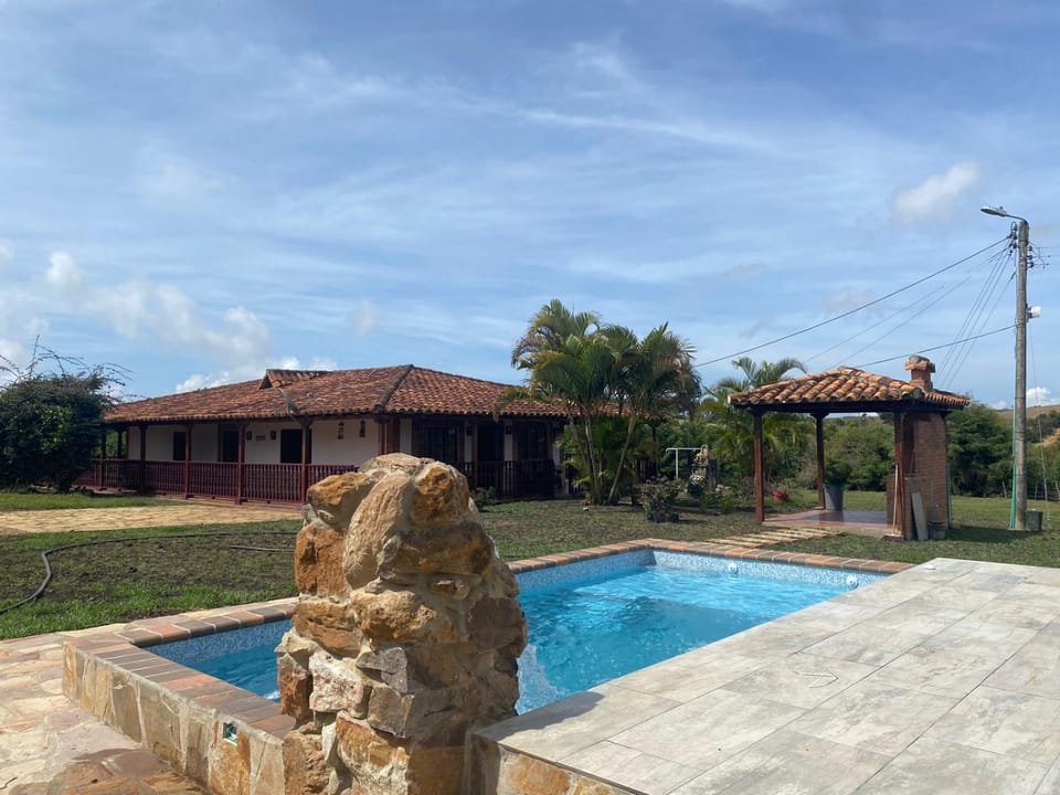 Finca el Paraíso House in Santander, Colombia
