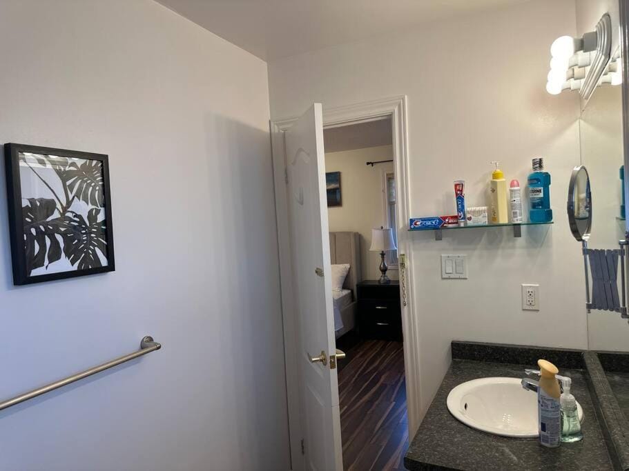 Luxury Spacious 5-Bedroom Home Villa in London