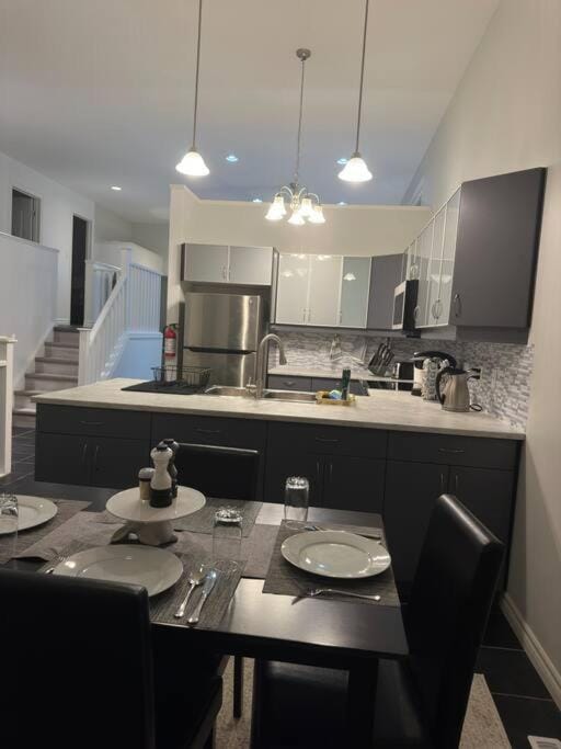 Luxury Spacious 5-Bedroom Home Villa in London