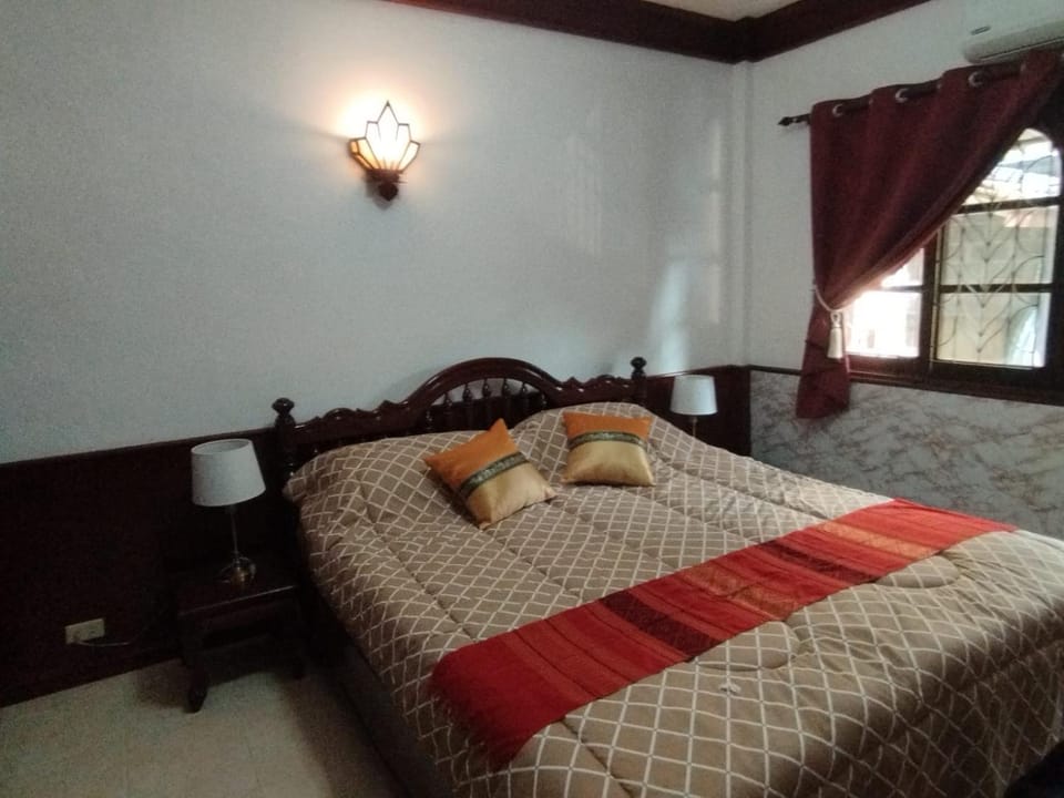 Luxury front sea private villa, 3 bedroom on the bang po beach Maenam ,ko Samui Villa in Ko Samui