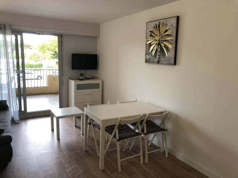 Studio Port d'Hyères Apartment in Hyères