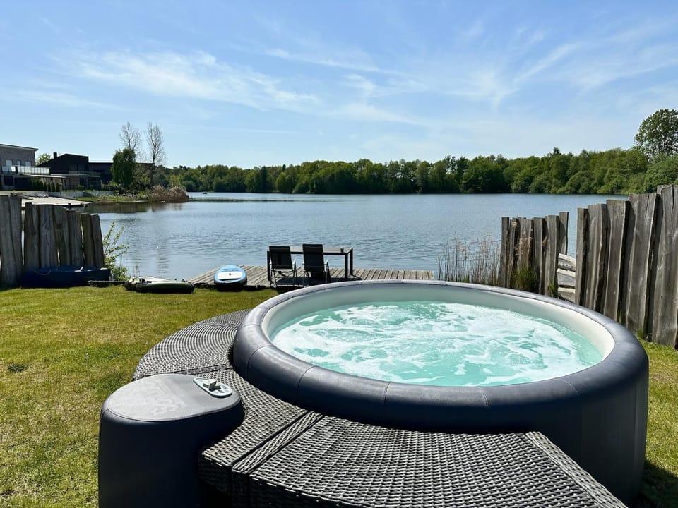 Natural landscape, Hot Tub, Lake view