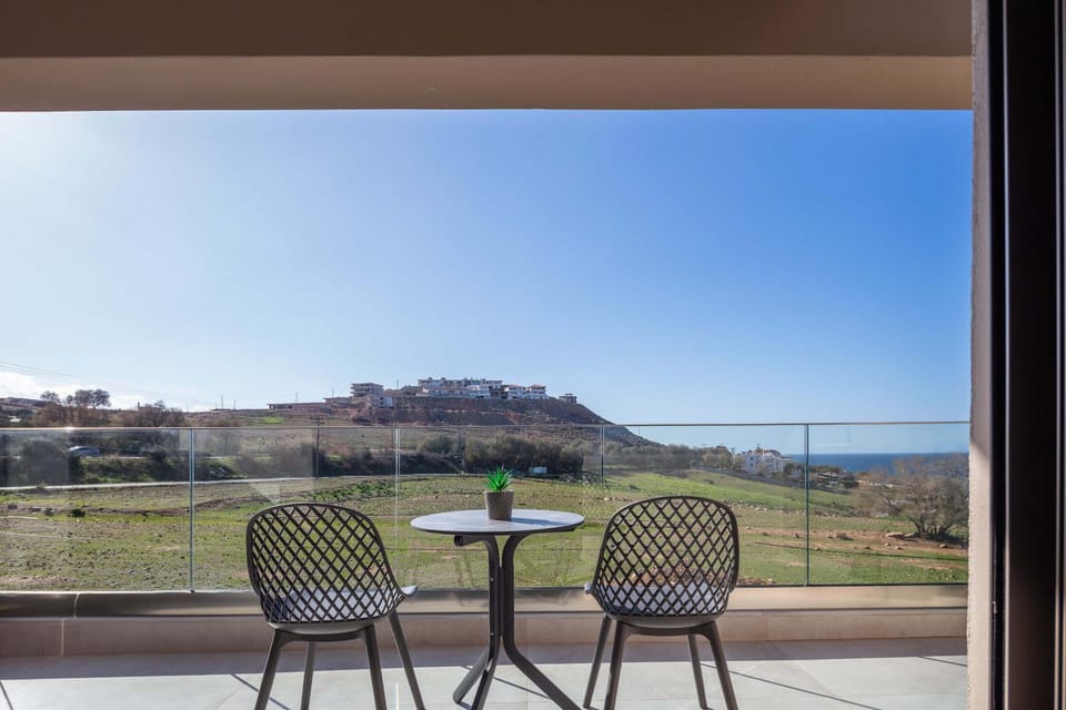 Natural landscape, Balcony/Terrace, Seating area, Sea view