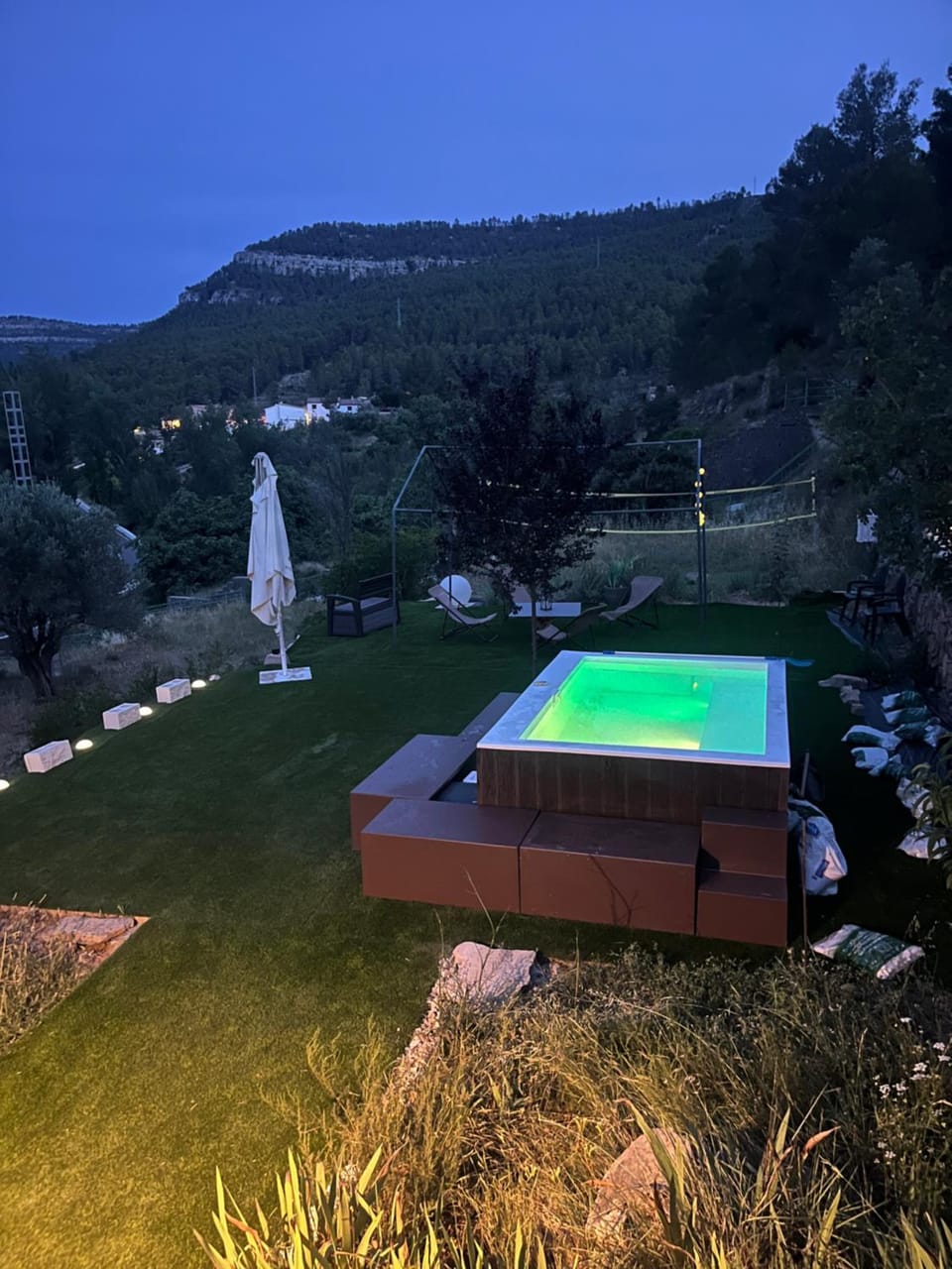 Swimming pool