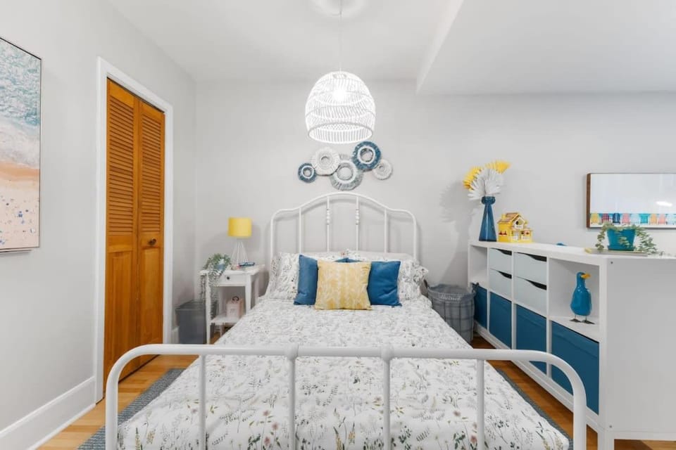 Charming 1 BR Apartment cozy and fully equipped Apartment in Laval