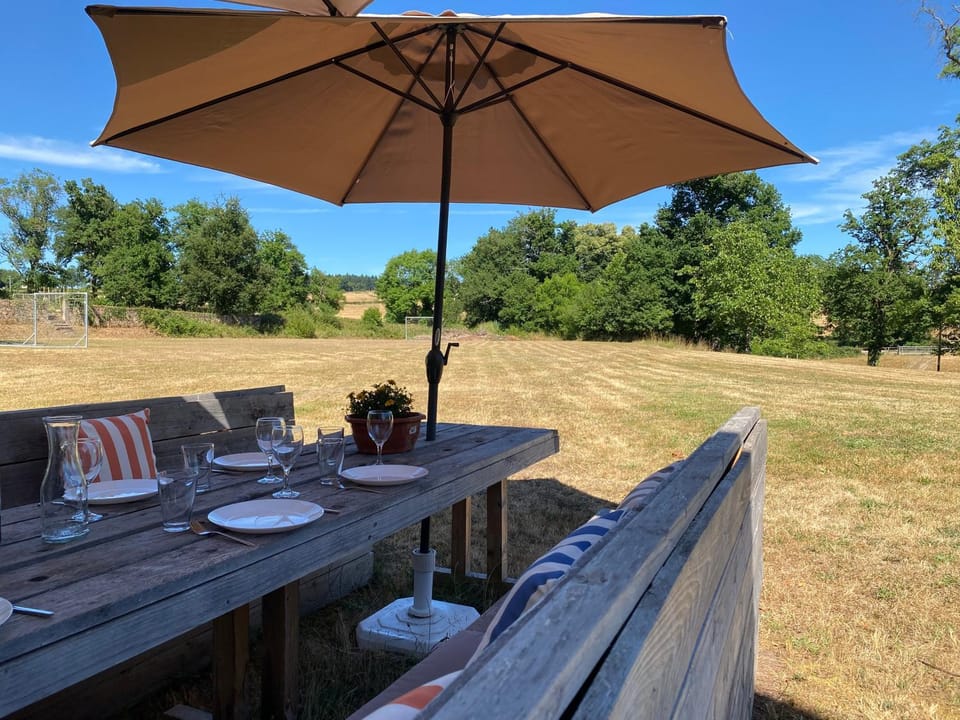 Garden, Dining area