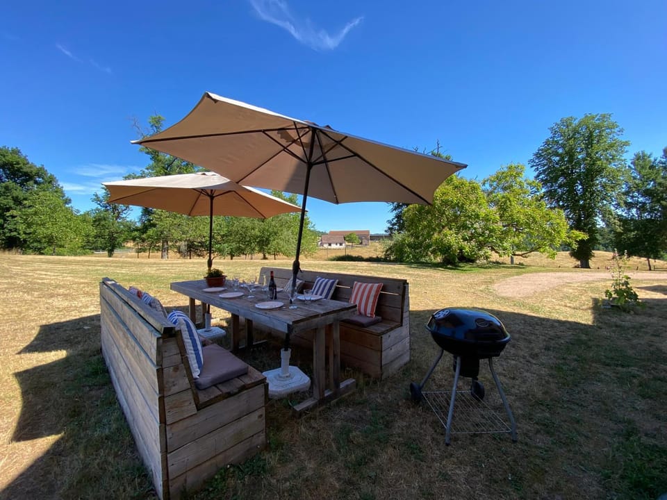 Garden, Dining area