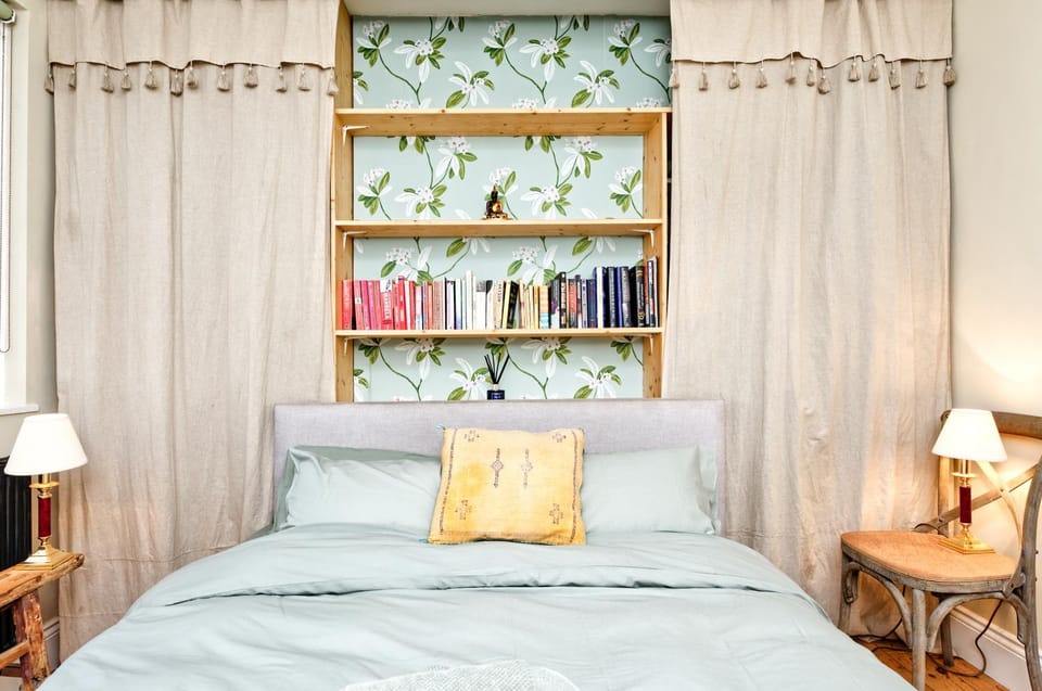 Bed, Photo of the whole room, Bedroom