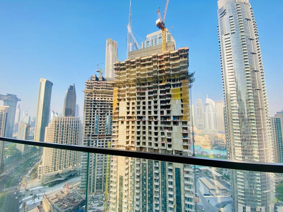 3 Bedroom Family Apartment from High Floor Downtown Views 183BC-3 Apartment in Dubai