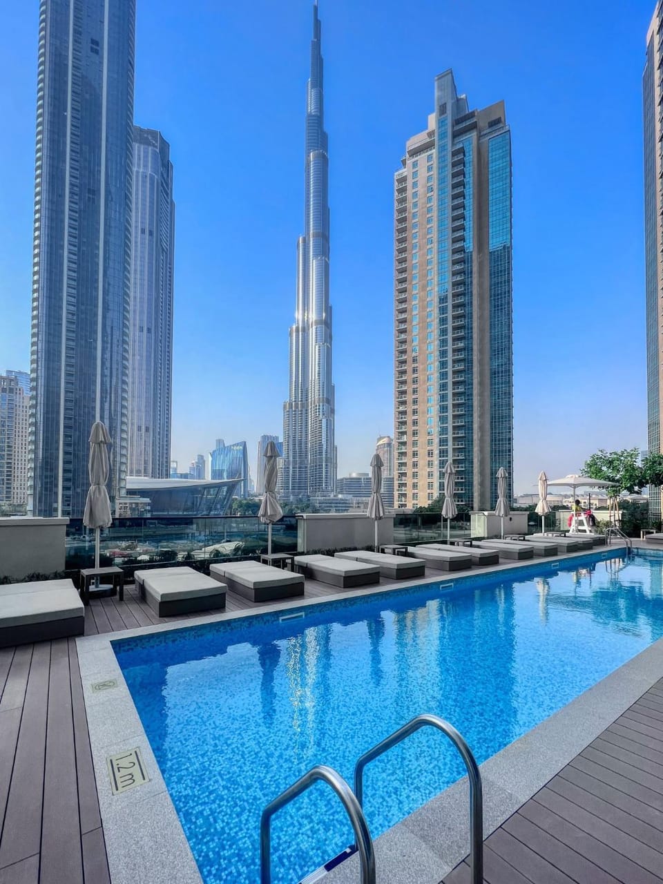 Amazing 2BR Burj Kalifa View Apartment in Dubai