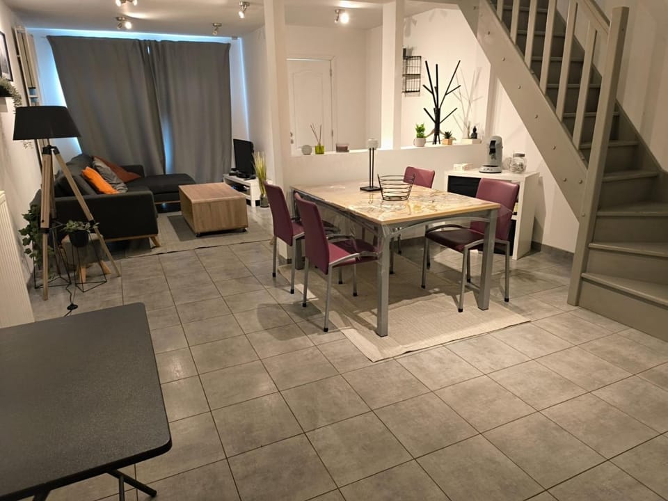 Charmante maison 2 chambres à Obourg-Mons ENGYH house2 Apartment in Hauts-de-France