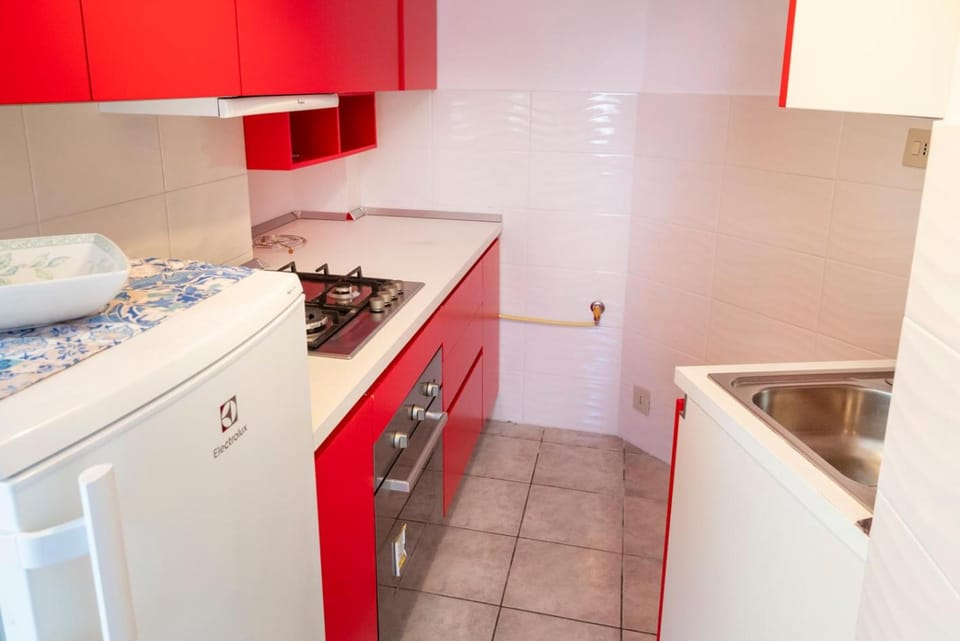 M376 - Marcelli, bilocale con posto auto Apartment in Marcelli