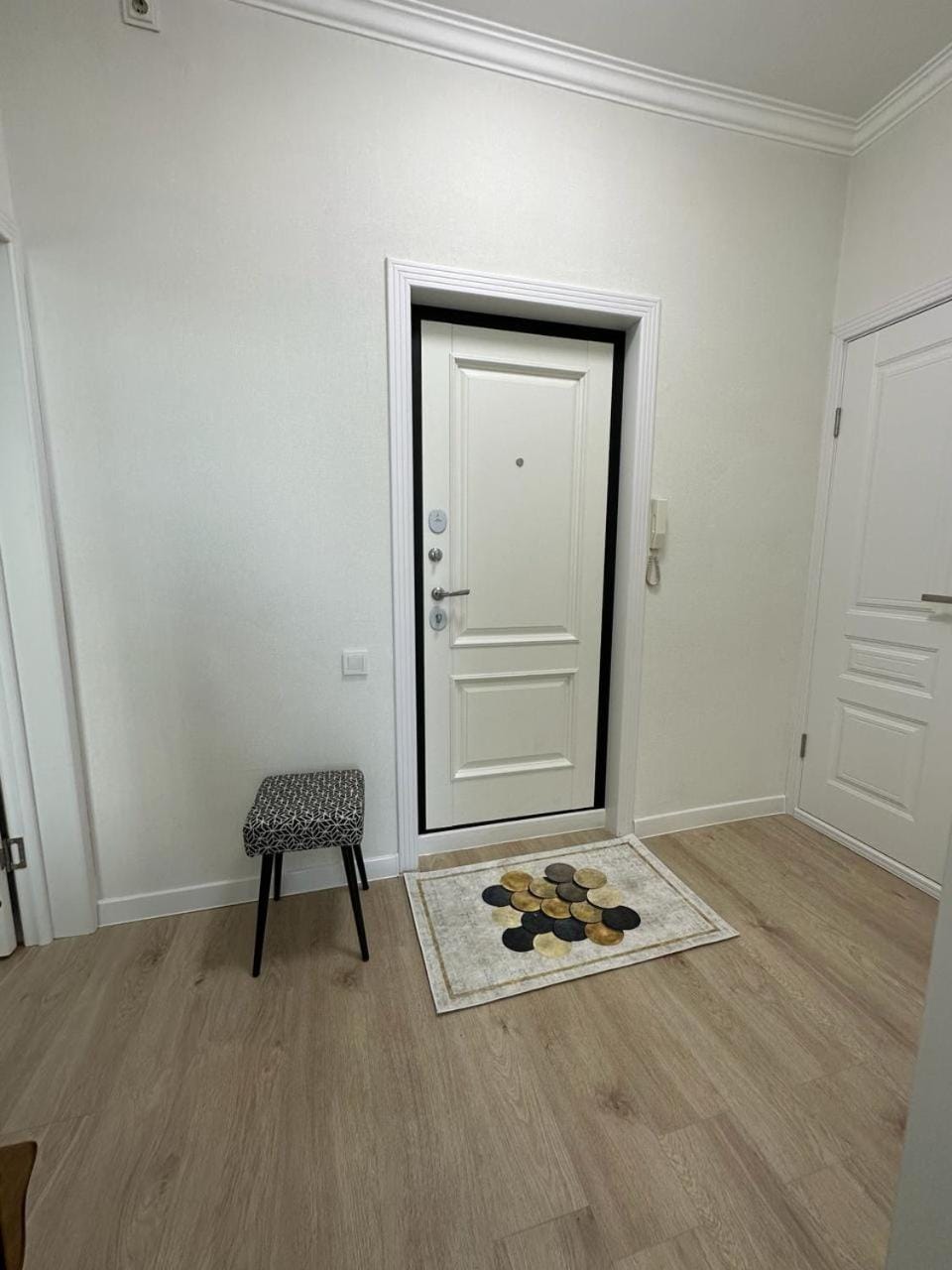 Aksay distr Apartment in Almaty