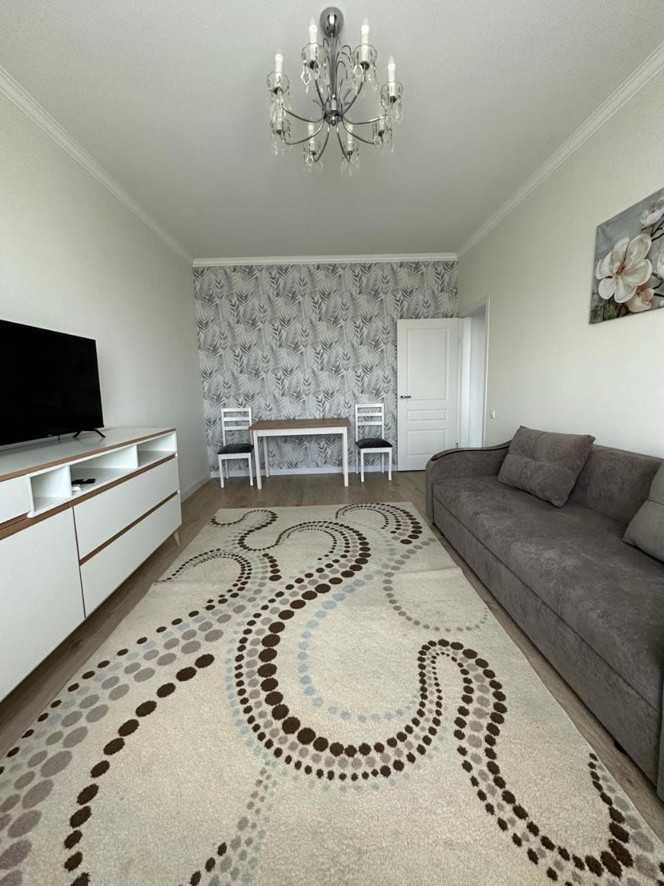 Aksay distr Apartment in Almaty