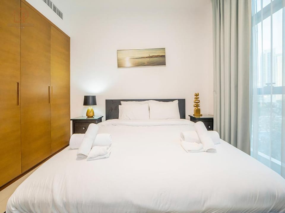 Spacious 1-Bed Apartment Next to Dubai Mall 157CL2-1 Apartment in Dubai