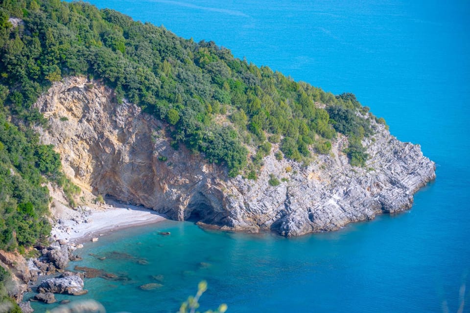 Nearby landmark, Natural landscape, Beach