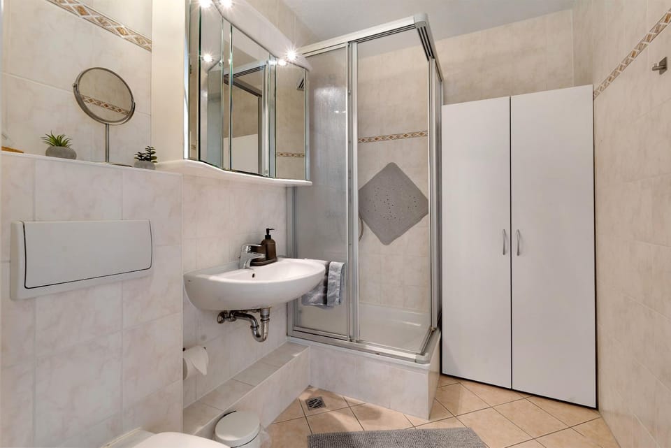Bathroom, Living room