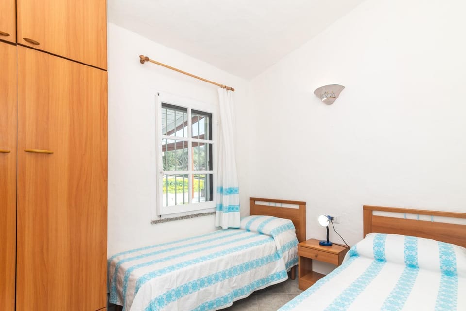 Property building, Living room, Bedroom
