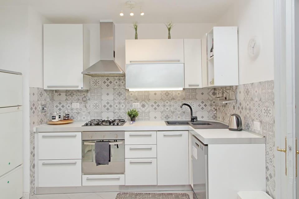 Kitchen or kitchenette, oven, stove