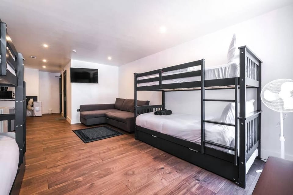 Piccadilly Wonderland Sleep 8 VRA Apartment in City of Westminster