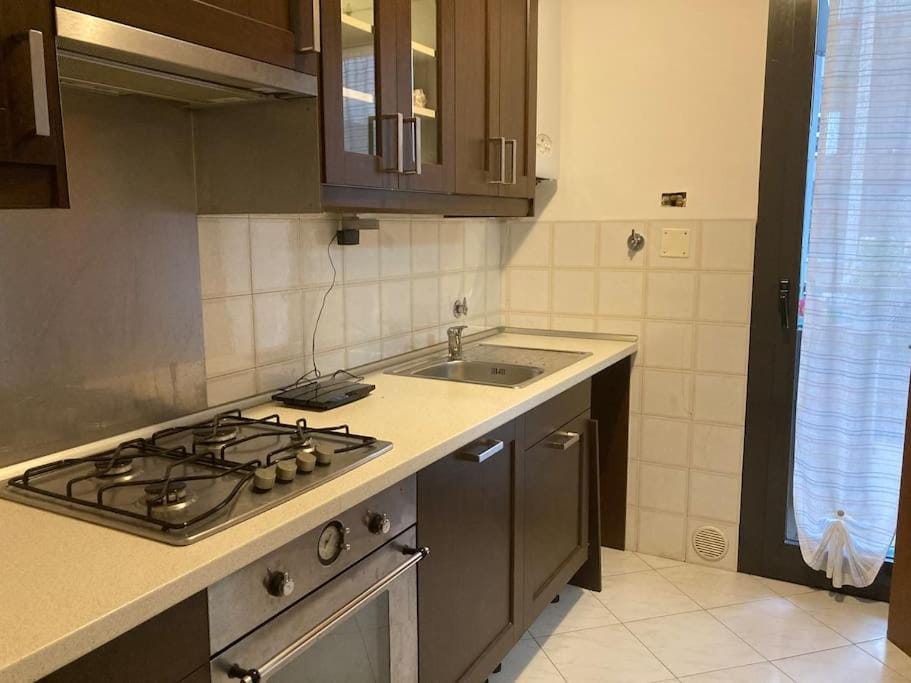 Kitchen or kitchenette, pet friendly, stove