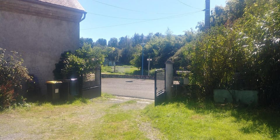 FERME POUR 10 PERSONNES House in Lourdes