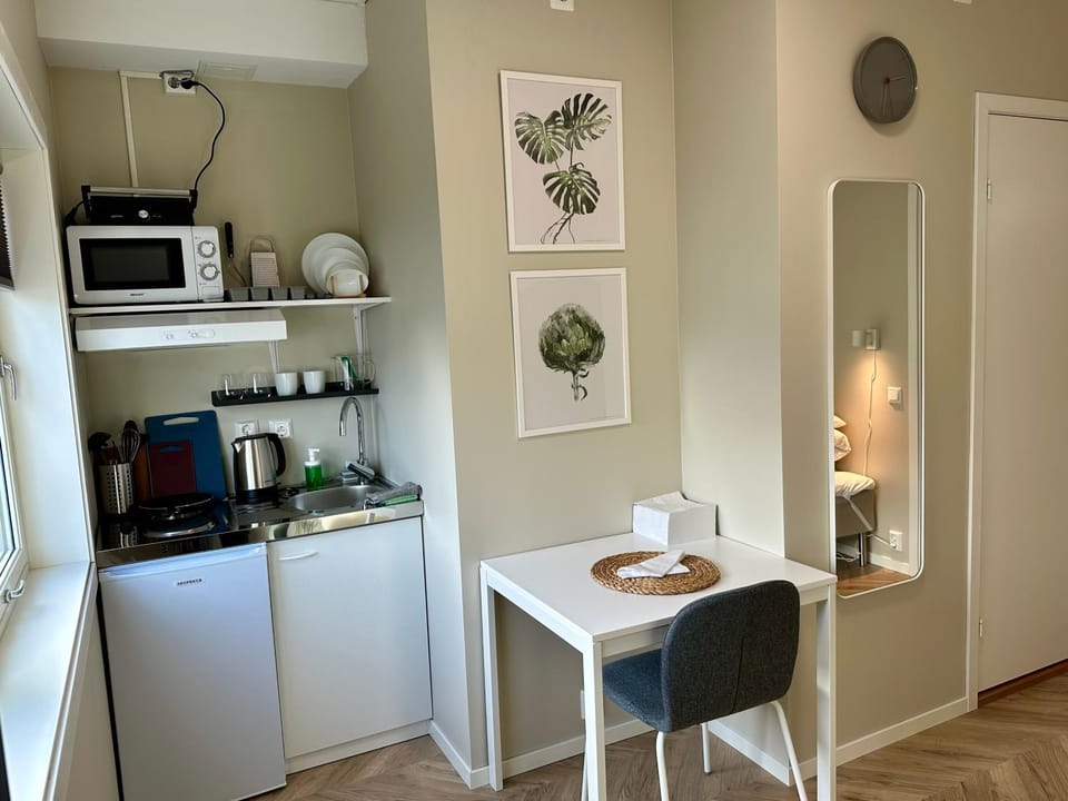 Coffee/tea facilities, Dining area, minibar