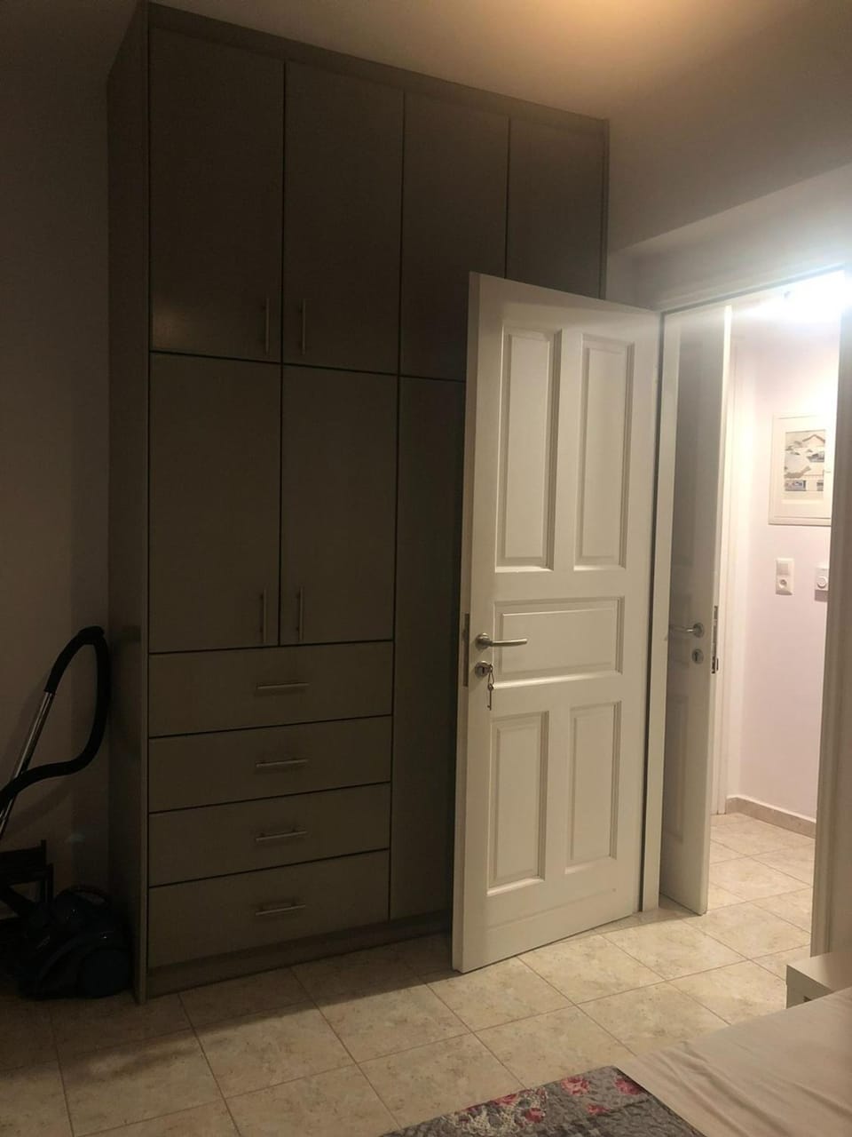 Bedroom, wardrobe