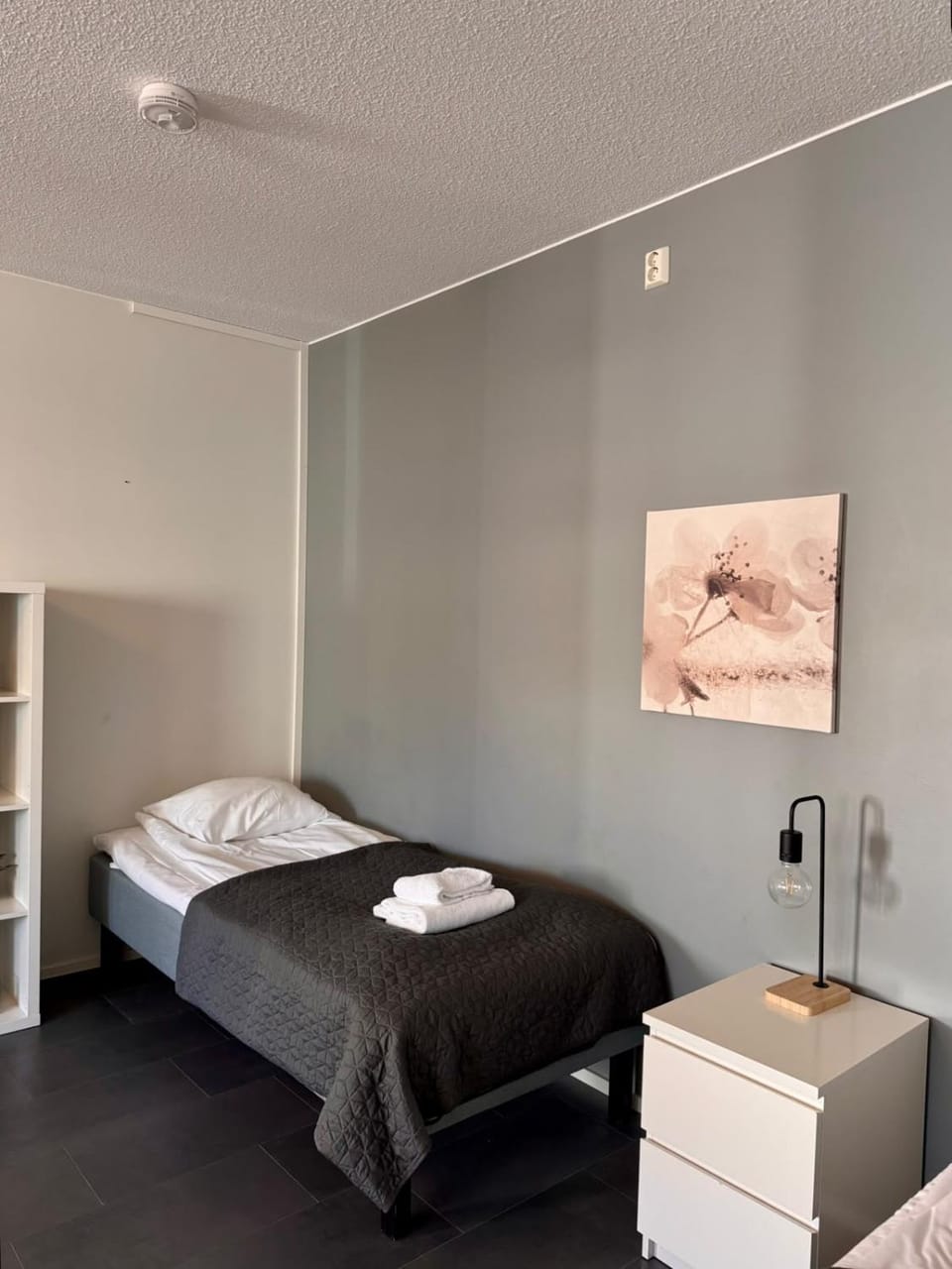 Kotimaailma Apartments - tilava parvekkeellinen kodikas kolmio - Pinninkatu Apartment in Finland