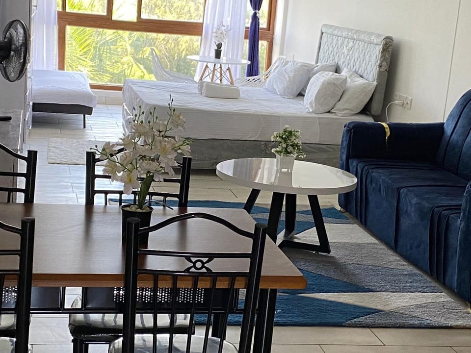 Julia Ocean View Villa Bed and Breakfast in Diani Beach