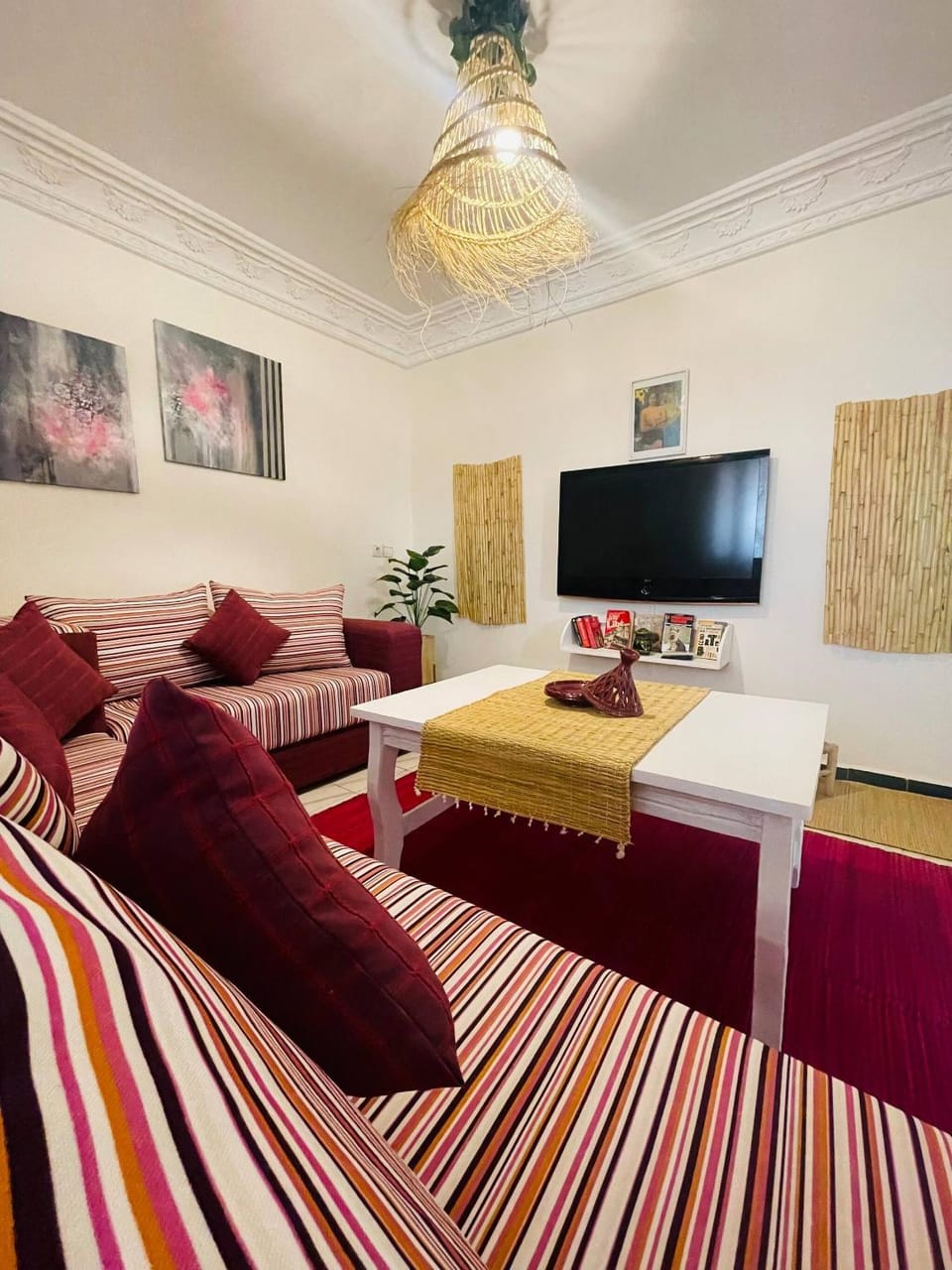 TV and multimedia, Seating area