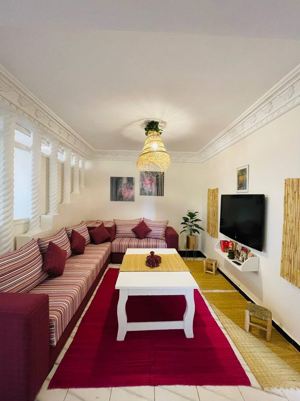 TV and multimedia, Living room, Seating area