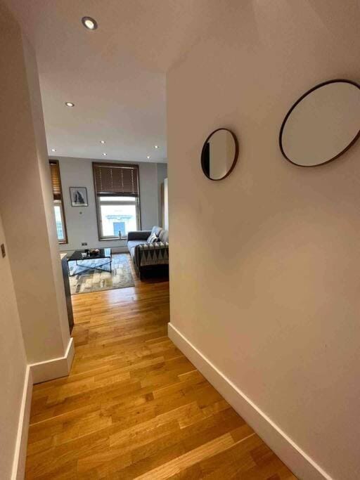 Grand Living near Piccadilly Cov11 Apartment in City of Westminster